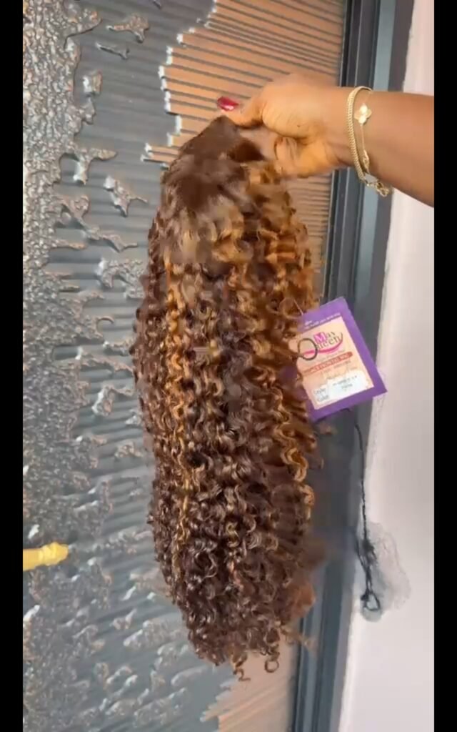 5 by 5 SDD pixie curls 💯 human hair in piano color....18 inches plus free gift